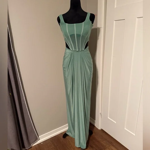 New | Deme Gabriella Valentina Set Dress Small - Picture 4 of 10